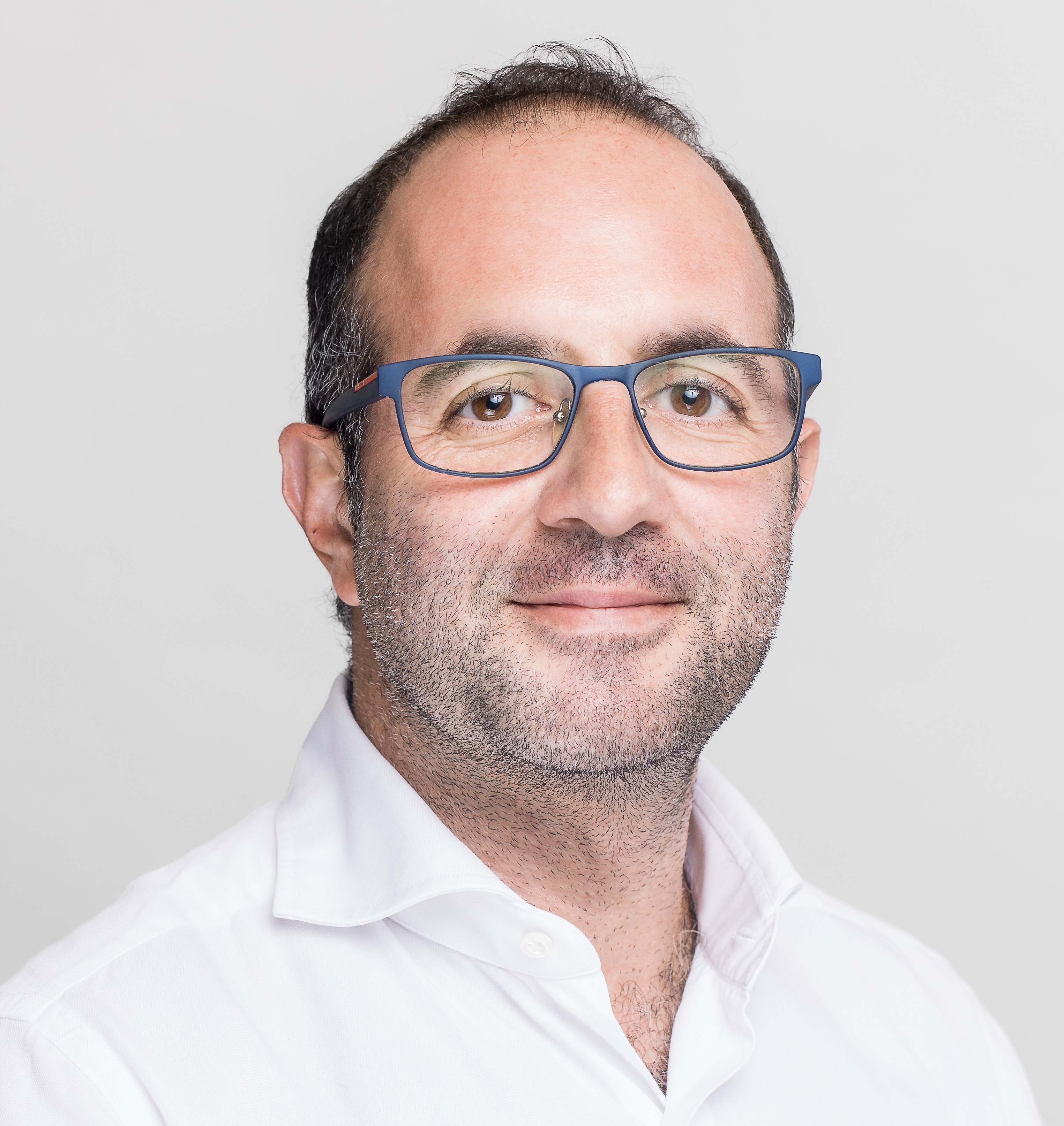 Simon Namdar